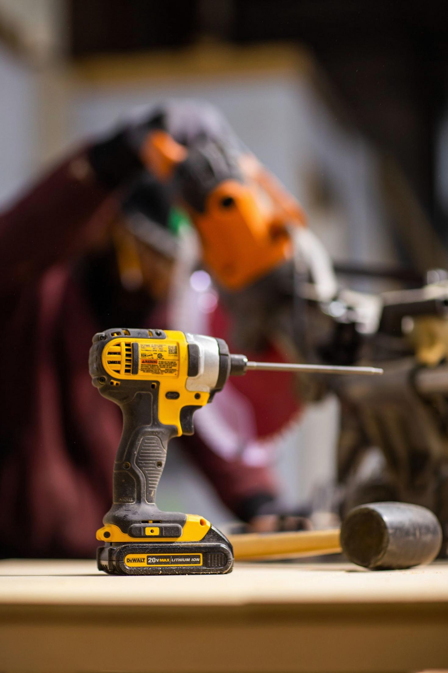18V Cordless Drill Kit